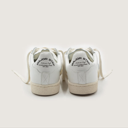 JAGGED WHITE